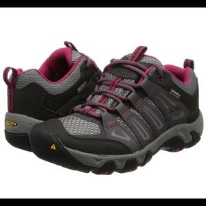 Keen women’s Oakridge Waterproof Hiker